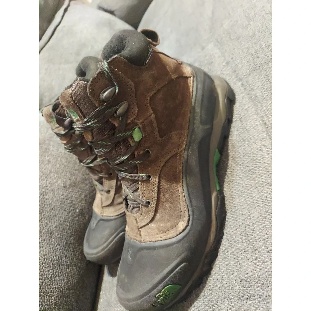 The North Face Heat Seeker 200g Insulated Waterproof Snow Mens Size 9 Boots Hike